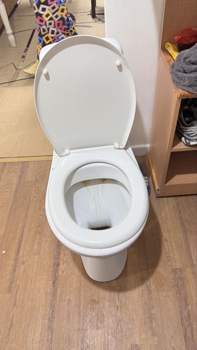 Срочно продам унитаз !!!