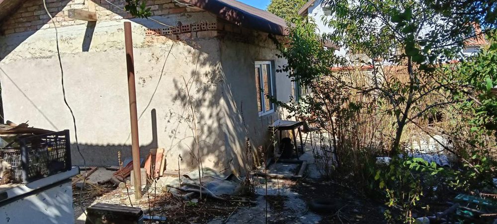 Продавам къща във село Царичино