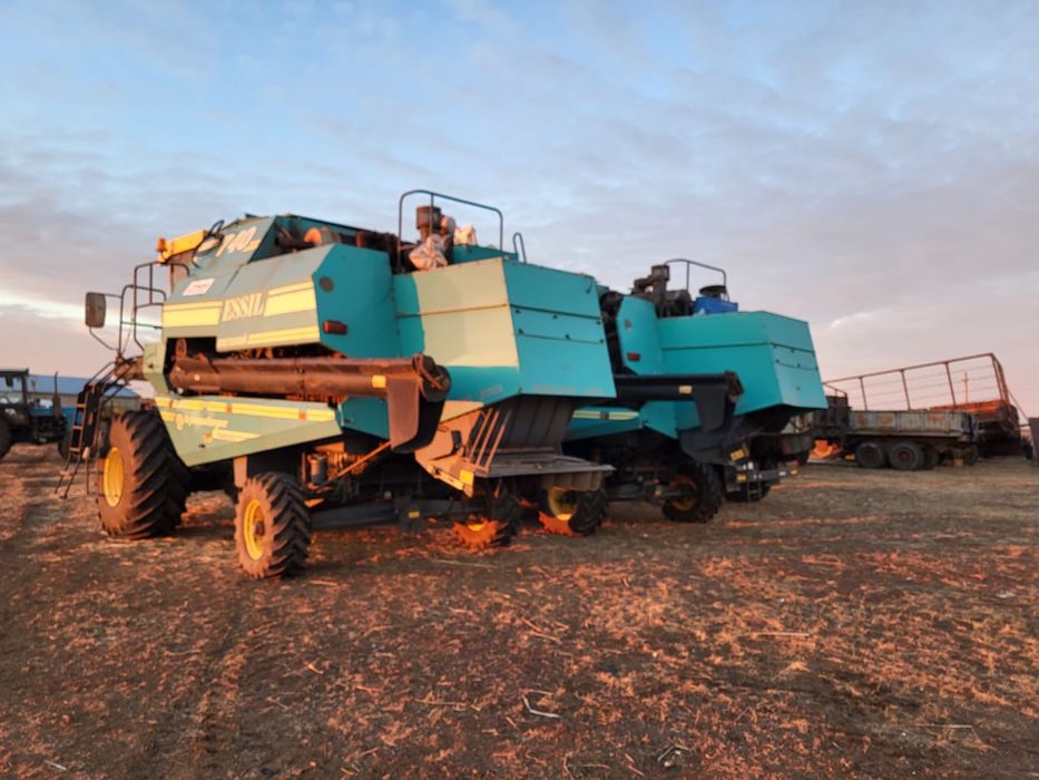 Комбайн Есиль 740 с жаткой