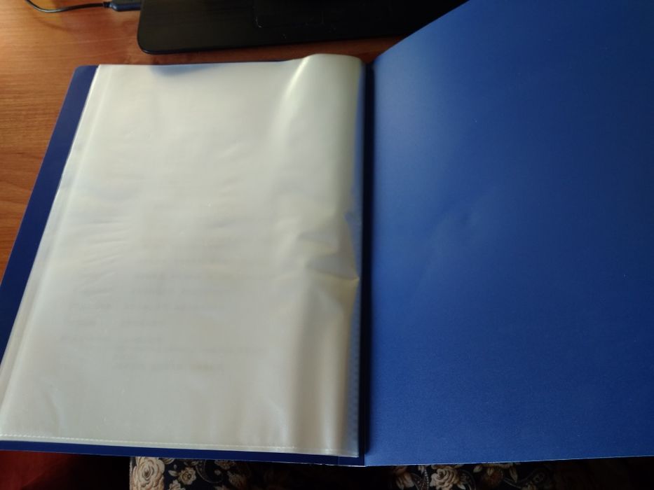 Папки для бумаг разные