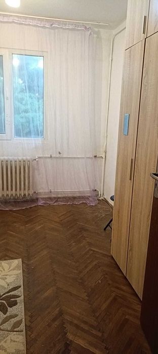 apartament 3 camere - Sector 4