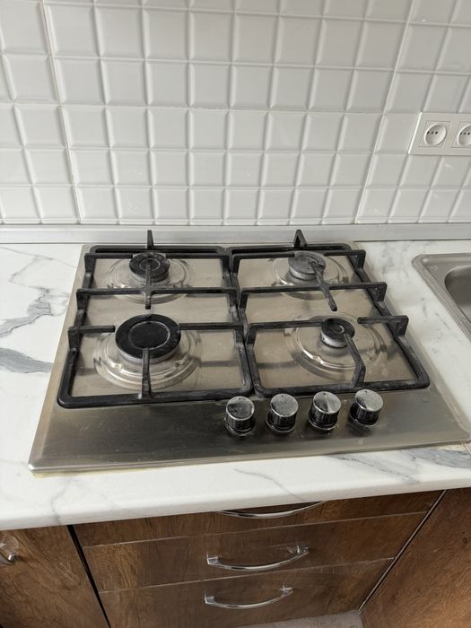 Продам кухонный гарнитур б/у