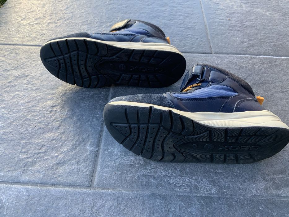 Детски кожени кецове GEOX и маратонки/сникърси HRISTO STOICHKOV