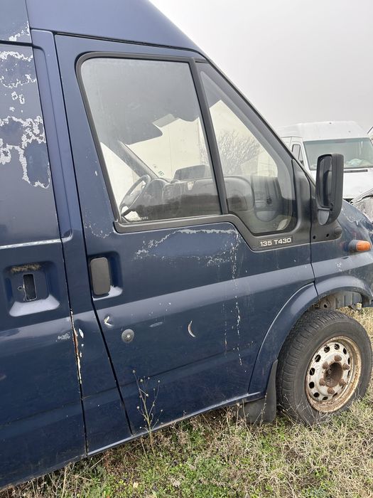 Продавам врати  врата капак прозорец стъкло за форд Транзит