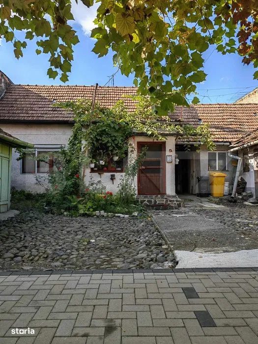 Casa de vanzare, 59 mp, zona Centru - Reghin
