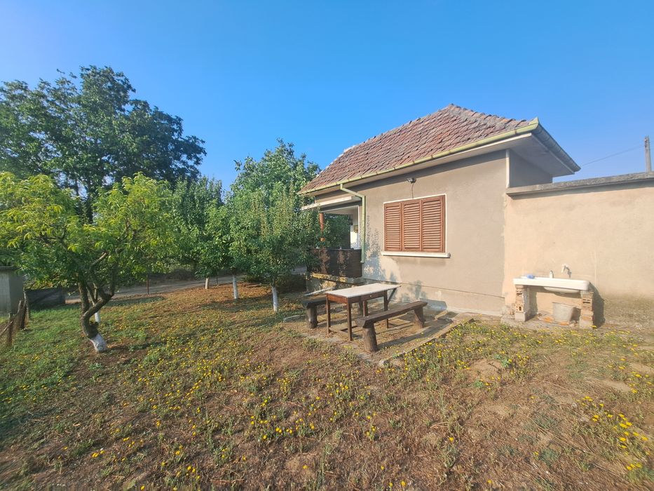 Продава се Къща в Свищов - 35 кв.м за 394 €/кв.м - Снимка #2