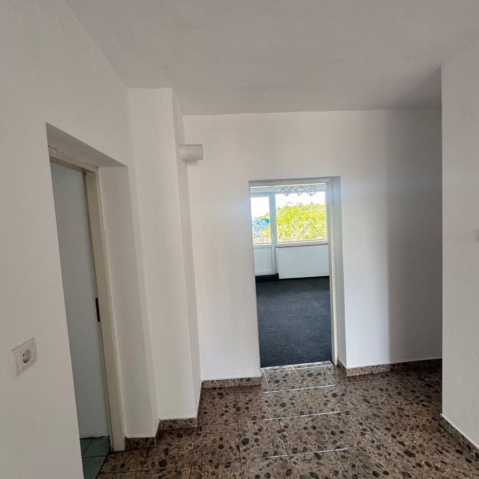 Proprietar vand apartament 3 camere