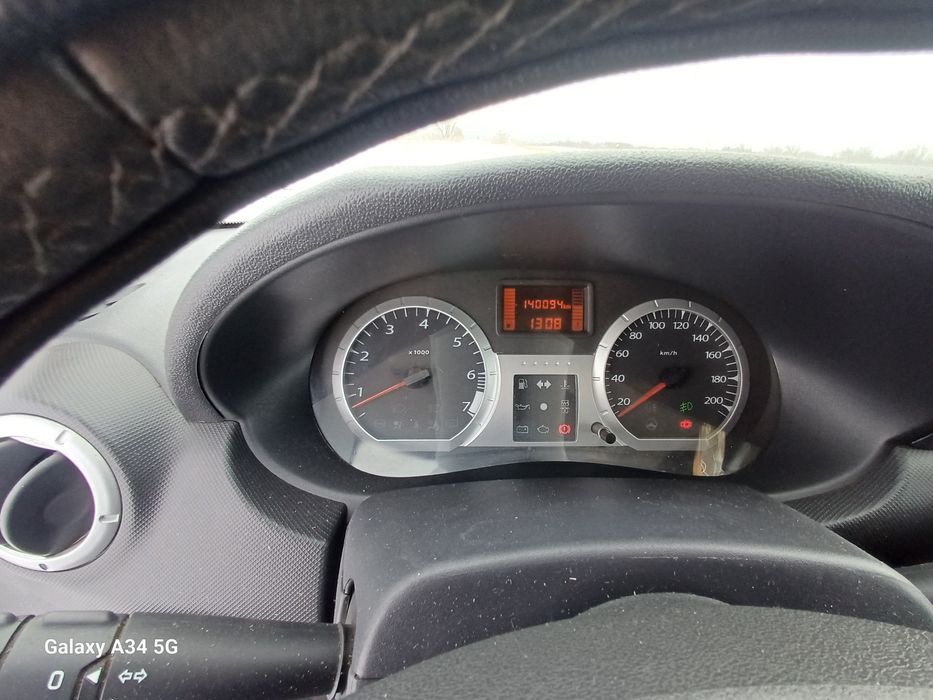 Продам ларгус крос 2017г