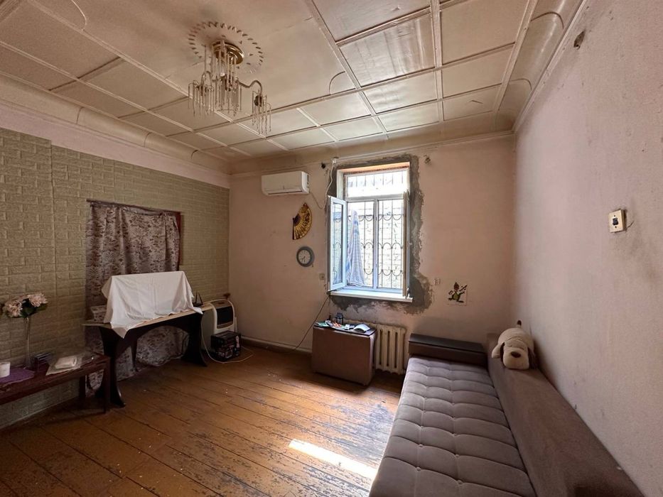 Дом 1,7 сот 3 комнаты. Мирабадский р-н парк Фуркат, Аммериканская шк.