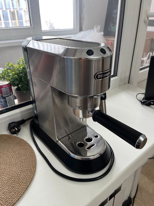 Кофеварка Delonghi