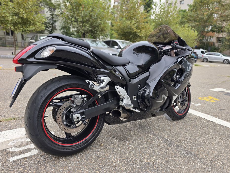 Suzuki Hayabusa GSX1300R din 2008 32.500 km și accesorii de 1000 € la doar 7500 €