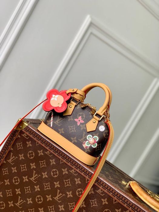 Geanta Louis Vuitton Nano Alma