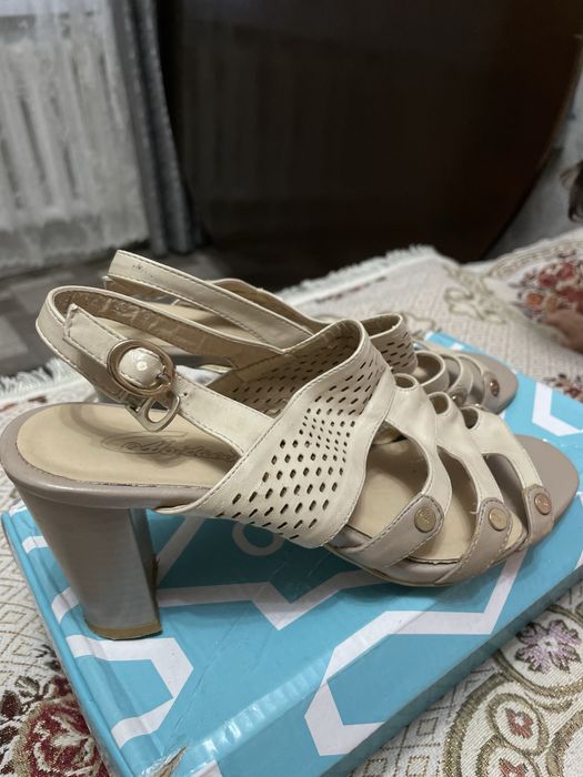 Босоножки 38 размер