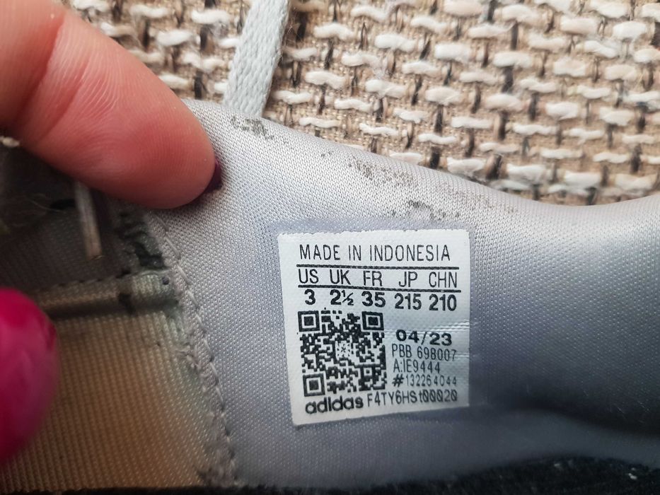 Adidas PREDATOR  детски бутонки 35 номер