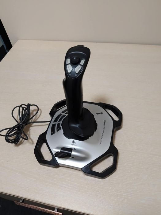 Джойстик Logitech extreme 3D PRO