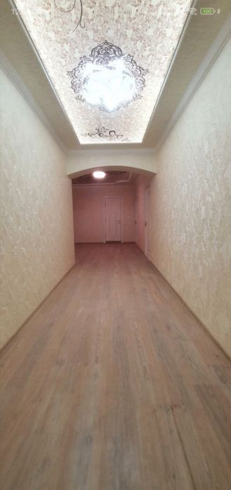 Качественная поклейка обоев.