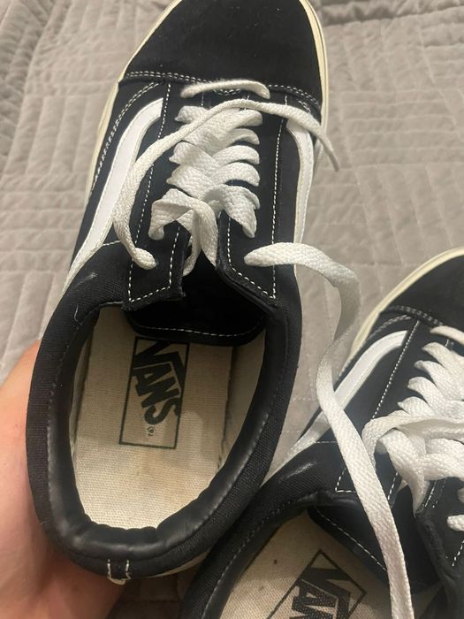 Продам кроссовки Vans