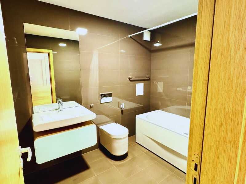 Дава се под наем Тристаен апартамент в София, Витоша - 109 кв.м за 1224 € - Снимка #9