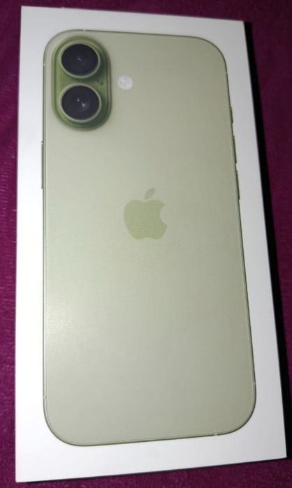 Продам Айфон 17 на 512гб, запечатанный