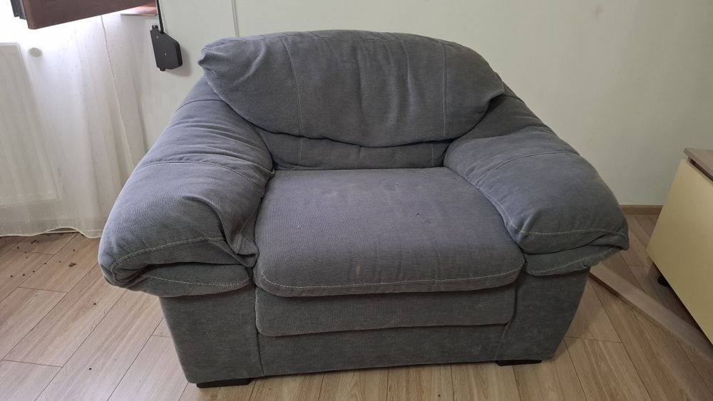 Vând set canapea + 2 fotolii