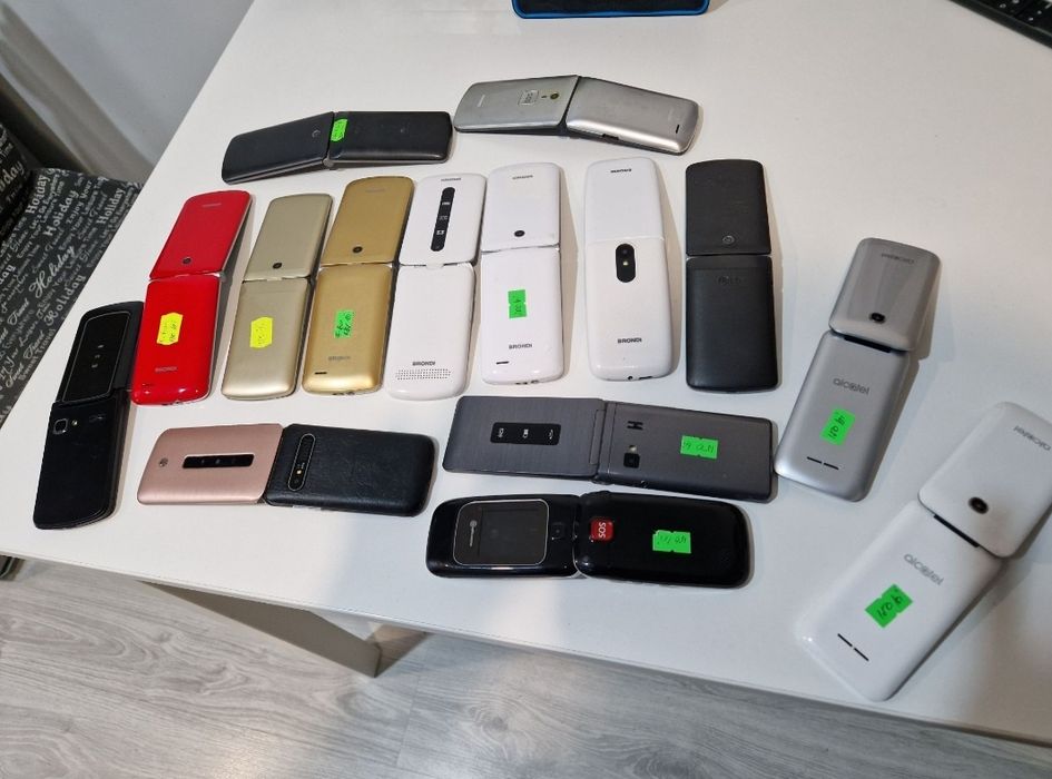 Telefon cu clapeta cu display generos