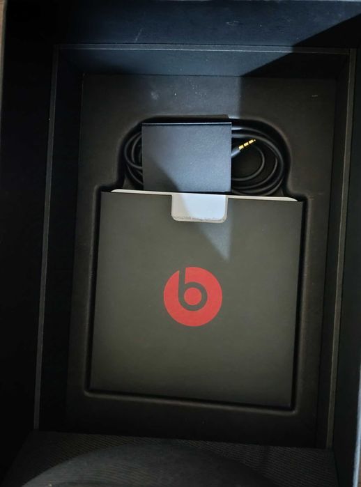 Beats Studio 3 -- беспроводные наушники