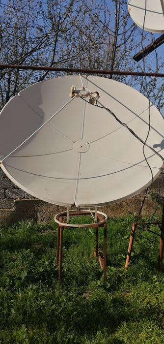 Star Track SRT 2016 Plus и 2 параболические антены