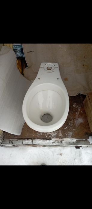 Продам унитаз в хорошем состоянии