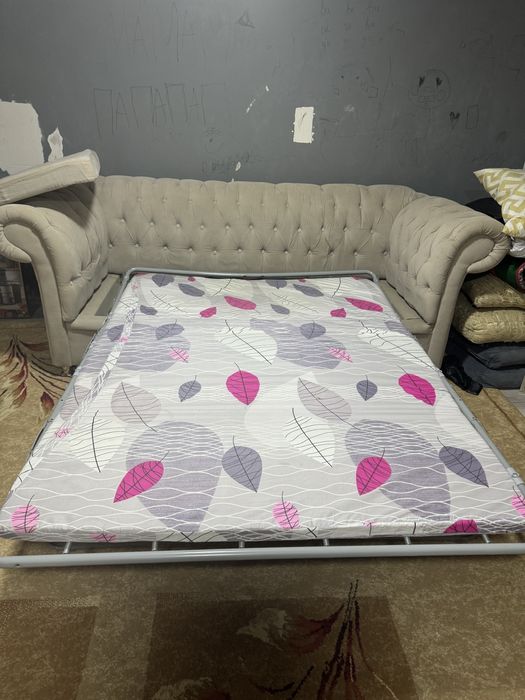 Продам диван б/у.