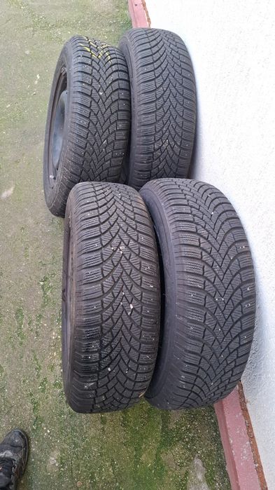 De vânzare cauciucuri de iarna 195/65/R15