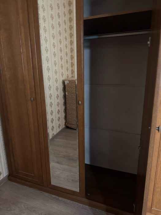 Шкаф в спальню б/у