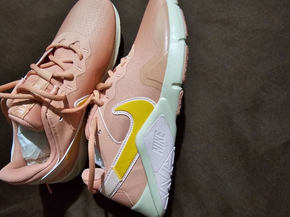 Nike Made în Indonesia