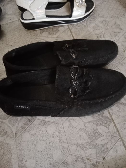 Продам туфли для мальчика