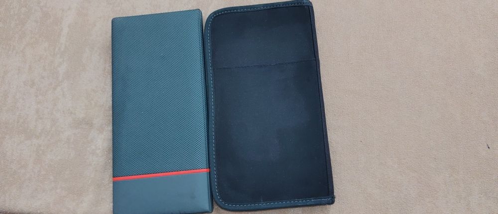 Продавам визитници