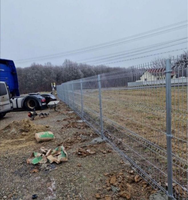 Gard din plasa pentru împrejmuiri