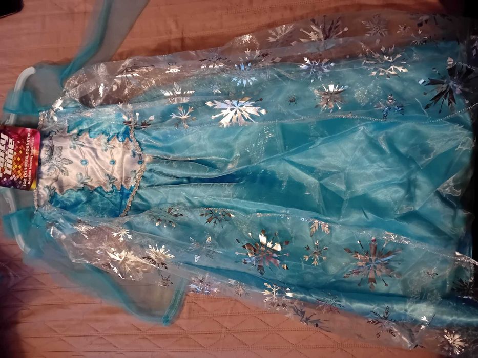 Vand rochita ELSA NOUA