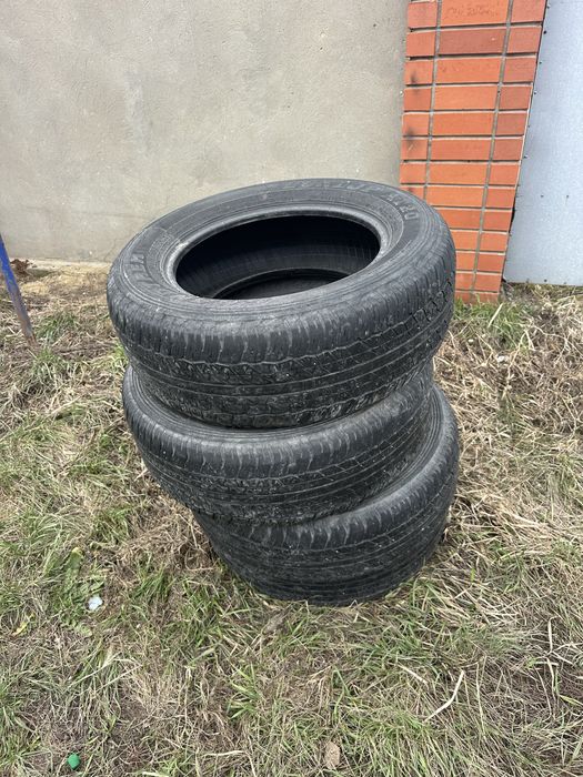 Продам б/у шины от Митсубиси Л 200