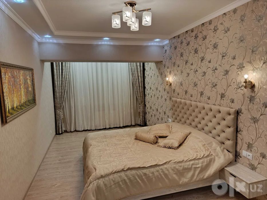 Сдаётся 2-комн метро Космонавтов, Цум, 70 м²