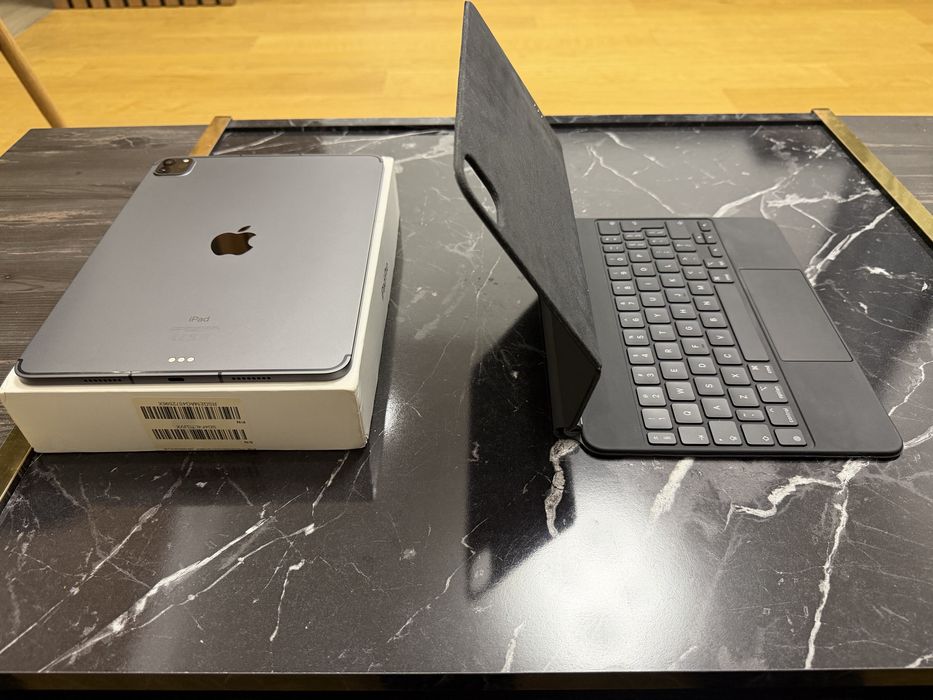 iPad Pro 11" M1 128GB + Magic Keyboard + Pencil 2 - Stare 10/10