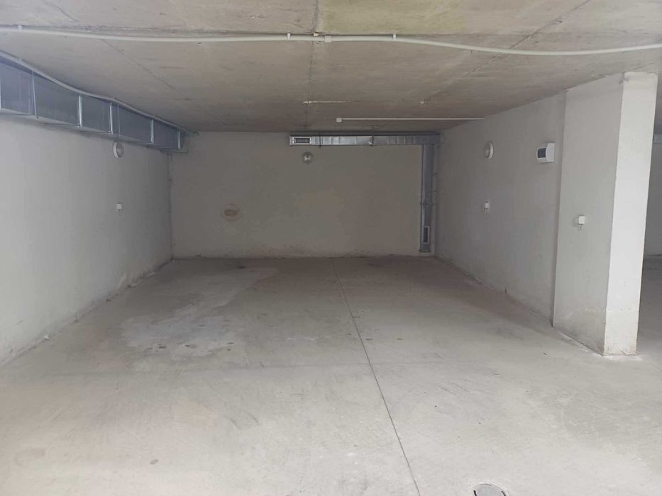 Дава се под наем Гараж / Паркомясто в София, Медицинска академия - 20 кв.м за 120 € - Снимка #4