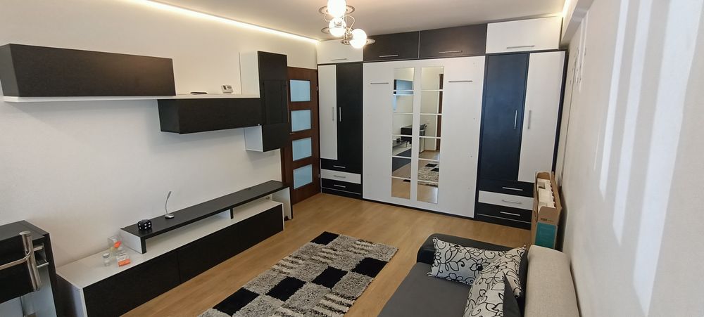 Garsoniera de închiriat metrou Dimitrie Leonida