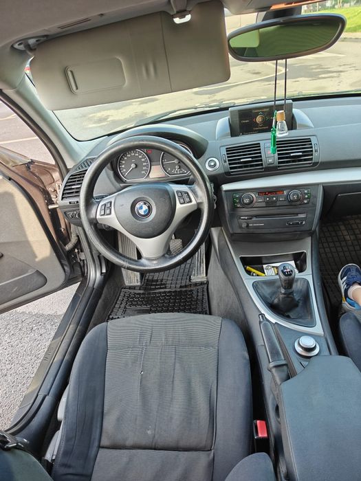 Vând BMW seria 118D 122 cp 2006