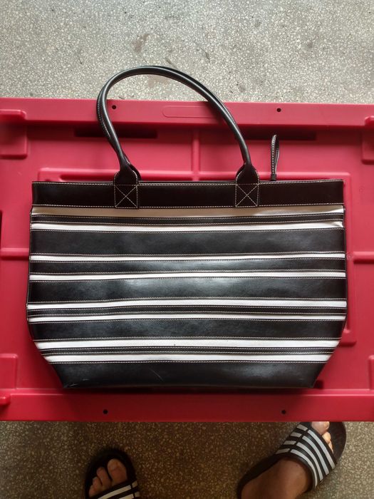 Genti pentru plaja și oras