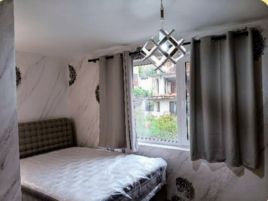 Дава се под наем Тристаен апартамент в Варна, Бриз - 120 кв.м за 918 € - Снимка #11