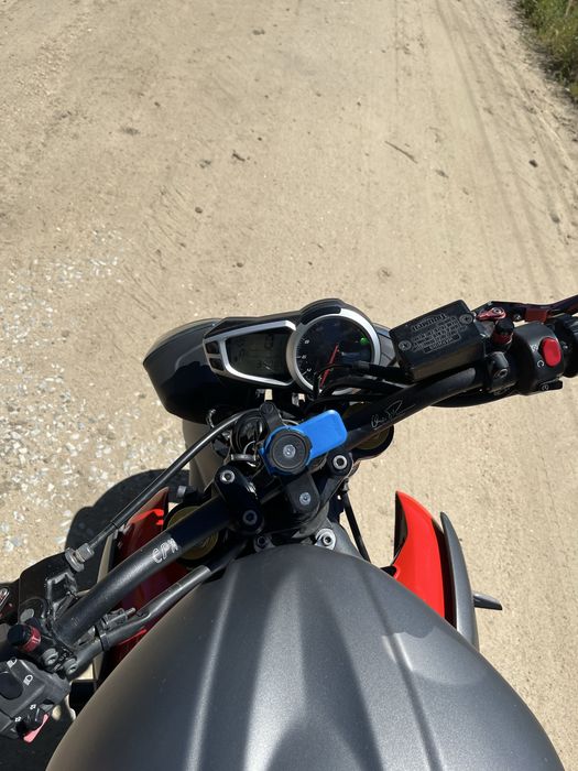 Triumph Street Triple 675