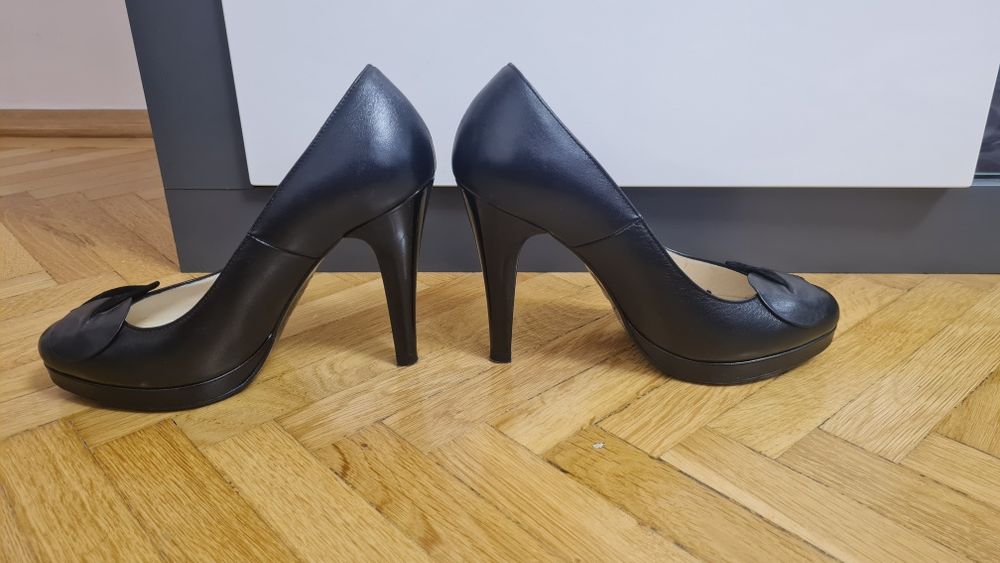 Pantofi cu toc negri  piele naturala 35