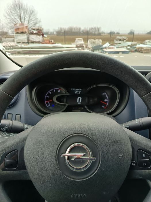 Opel Vivaro 1.6 Нов бус докаран на ход от Холандия