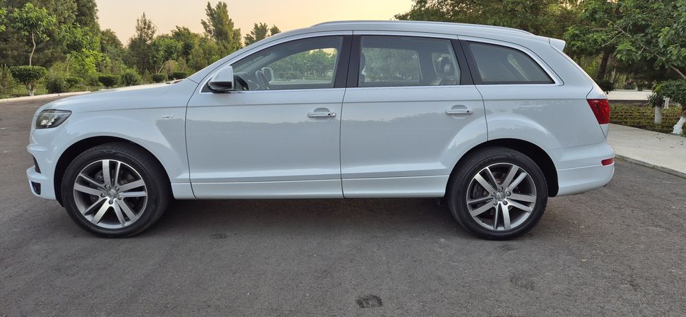 Продаётся Audi Q7 в идеальном состоянии