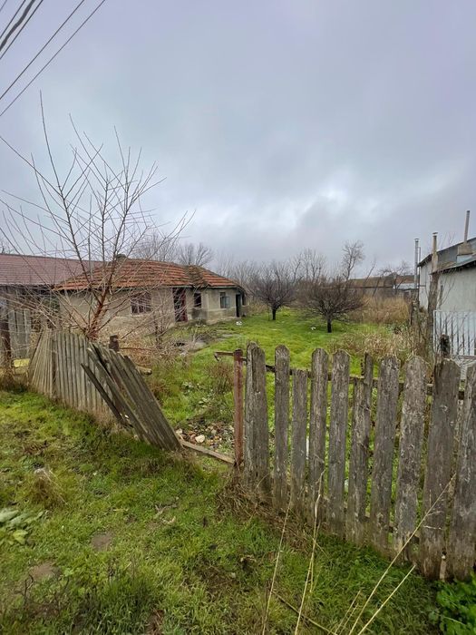 Vând casă bătrânească în vadu pasi