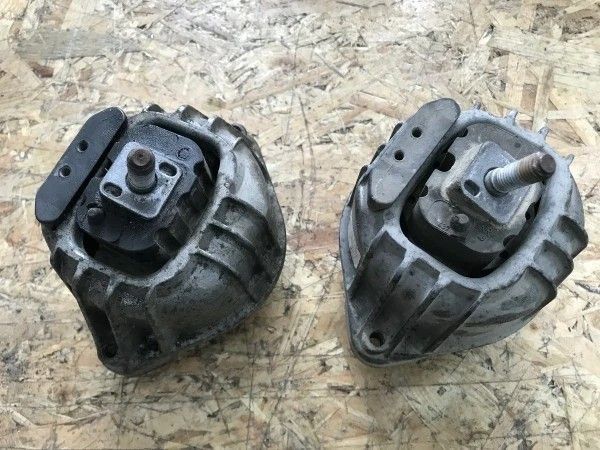 Suport motor BMW Seria 1 E81 2011 cod 13981112